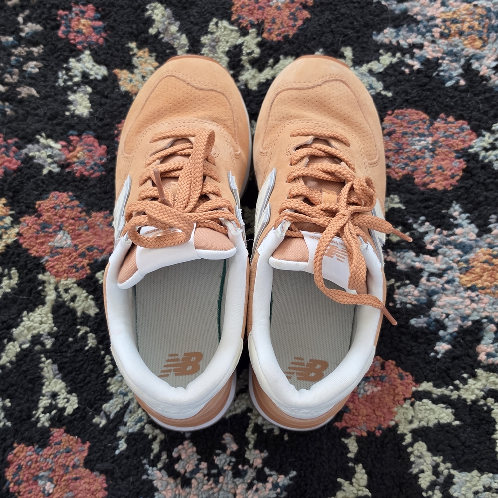 Women's New Balance 574 Brown - Picture 4 of 6